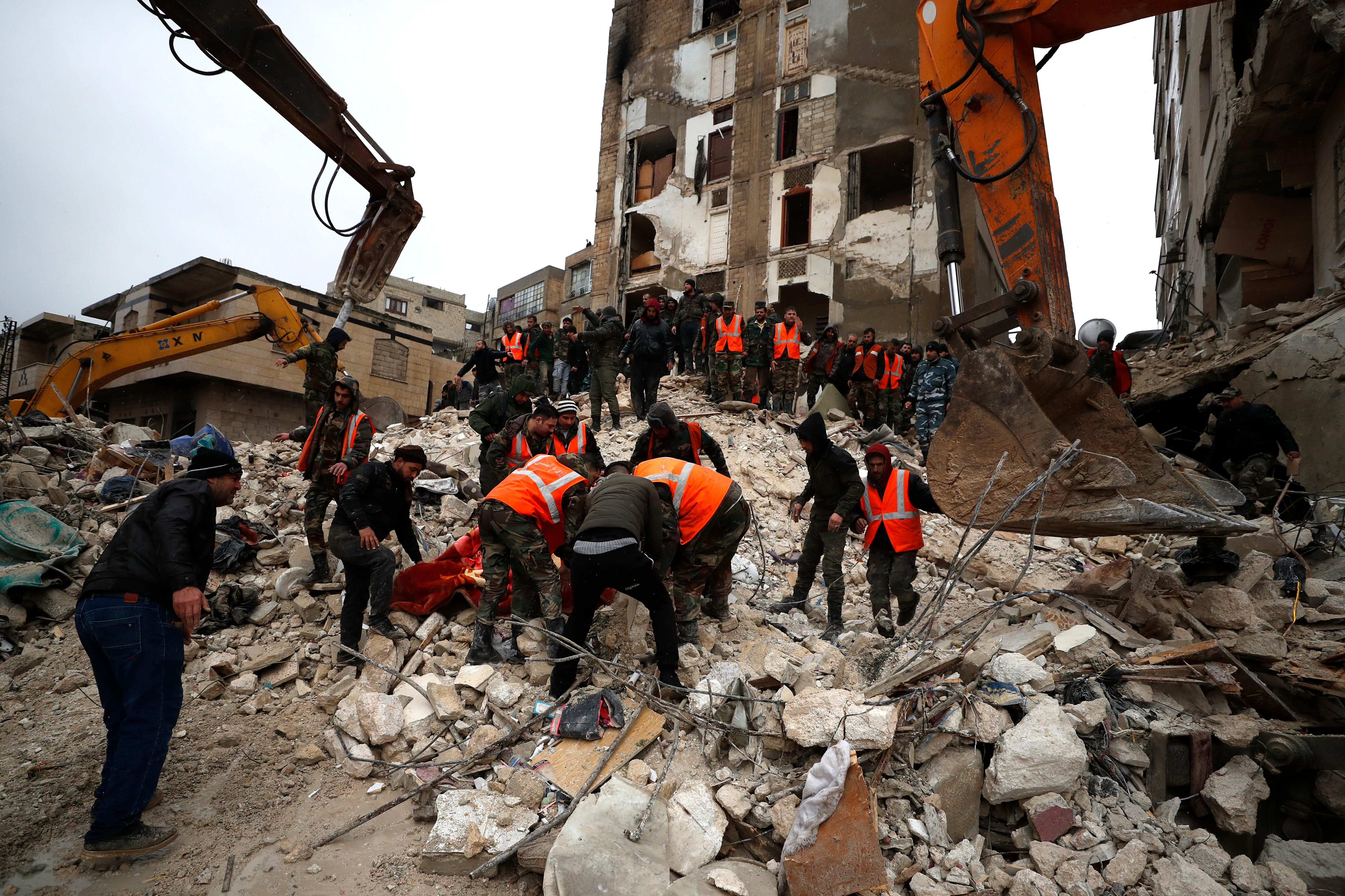 Türkiye, Syria Rescuers Search For Earthquake Survivors As Death Toll ...