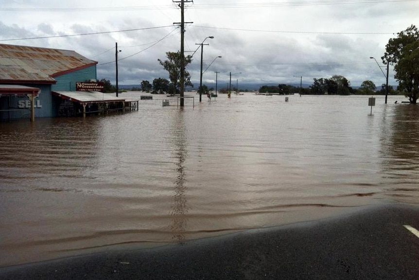 Residents have begun returning to Laidley to inspect flood damge.