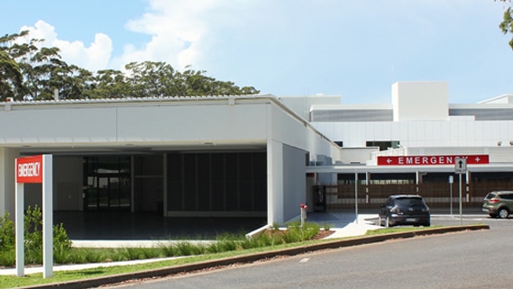 Port Macquarie Base Hospital, emergency entrance to the building. 