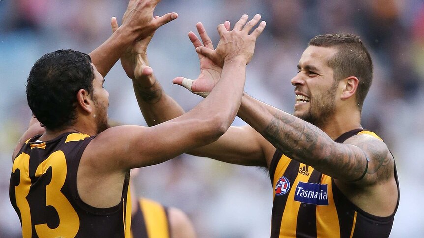 Buddy buries Pies at the G