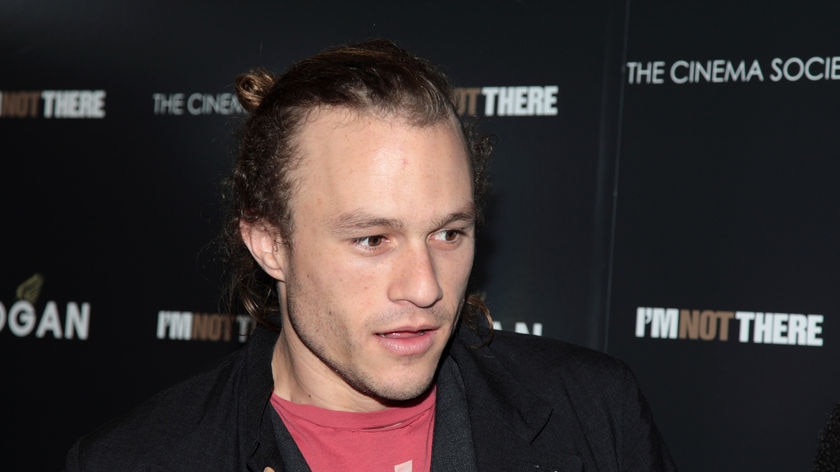 Heath Ledger attends the New York premiere of 'I'm Not There'
