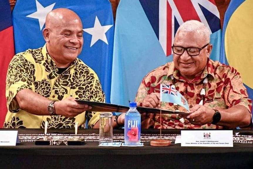 Pacific leaders exchange agreements