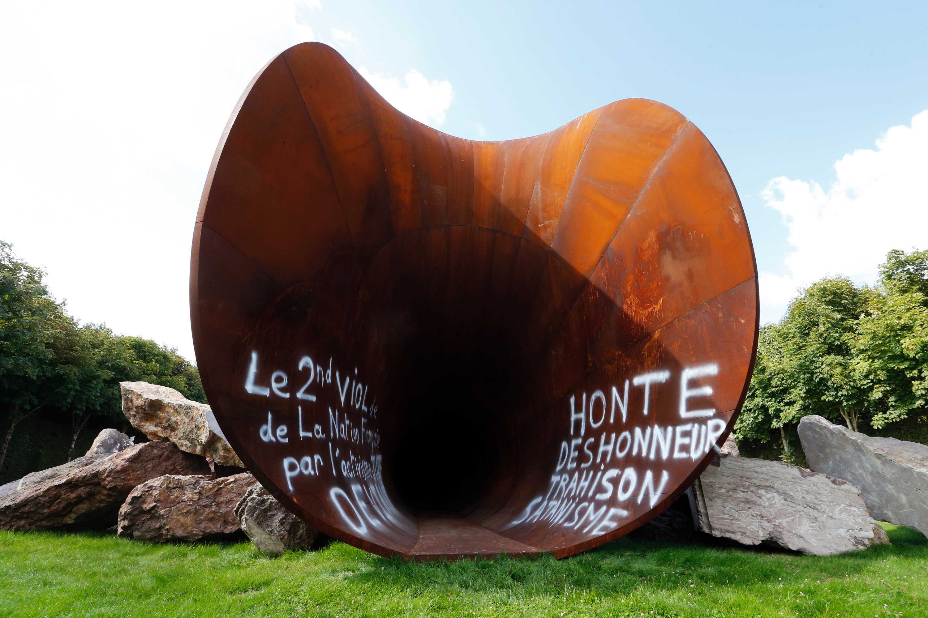 Queen's vagina' sculpture vandalised with anti-Semitic graffiti