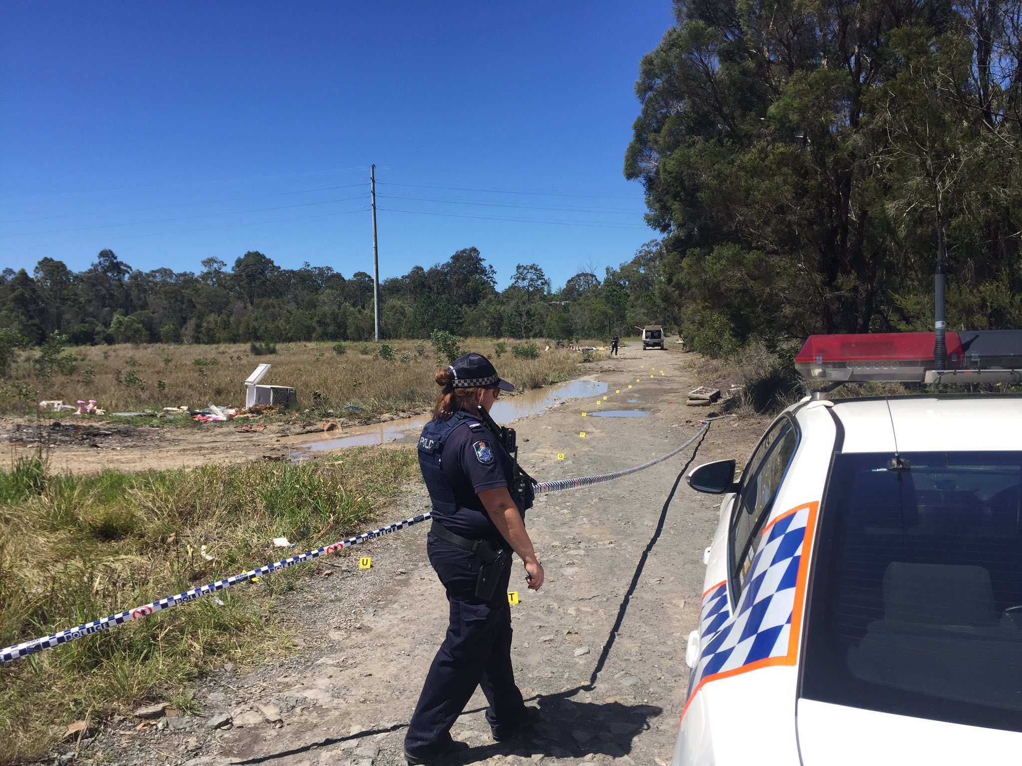 Gunman on the run after shooting south of Brisbane - ABC News
