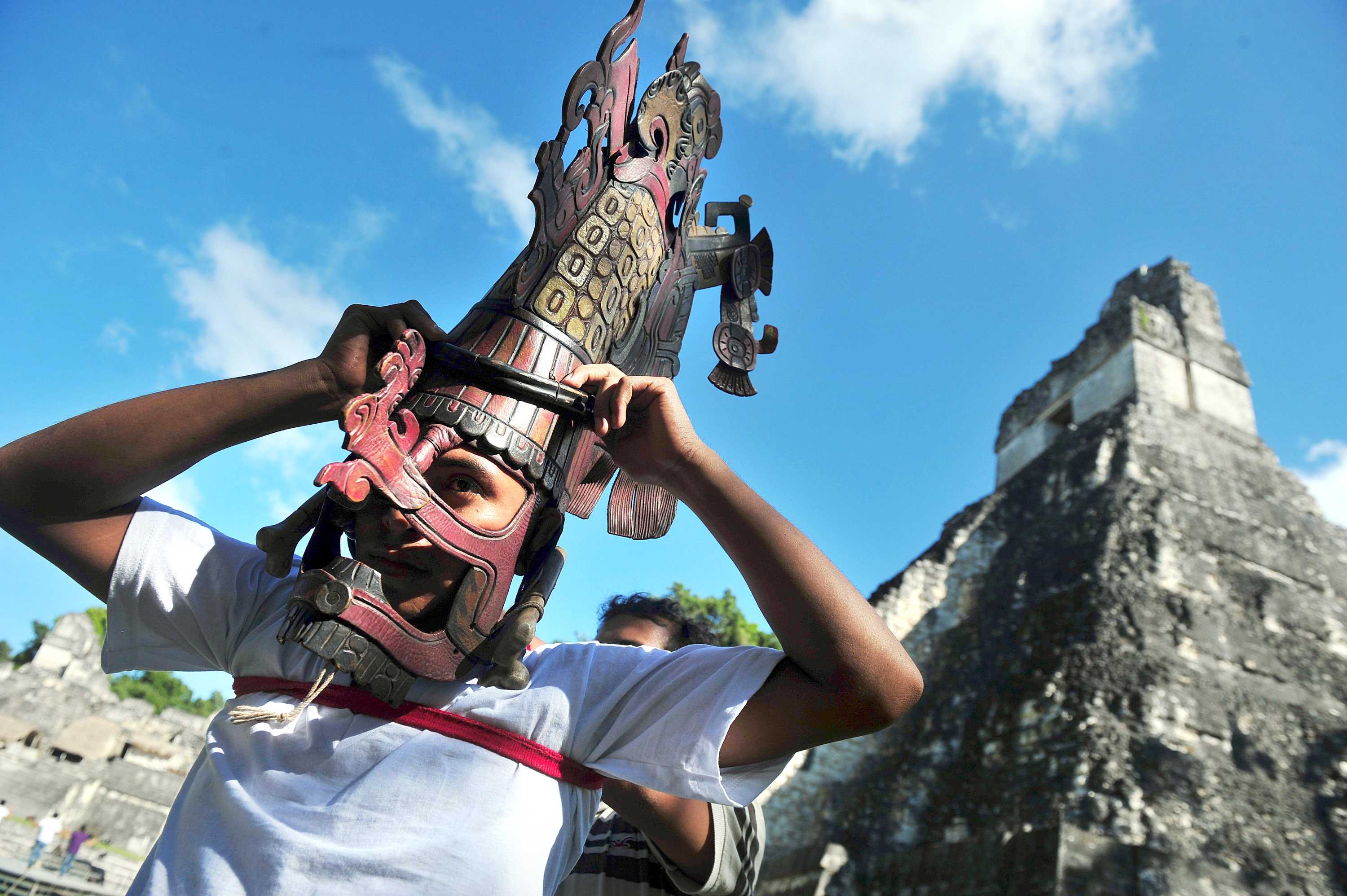 End Of The World Hype Fizzles As Mayan Calendar Ends Abc News
