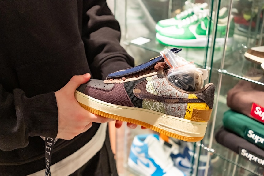 Ultimate Guide: How to Start A Sneaker Brand
