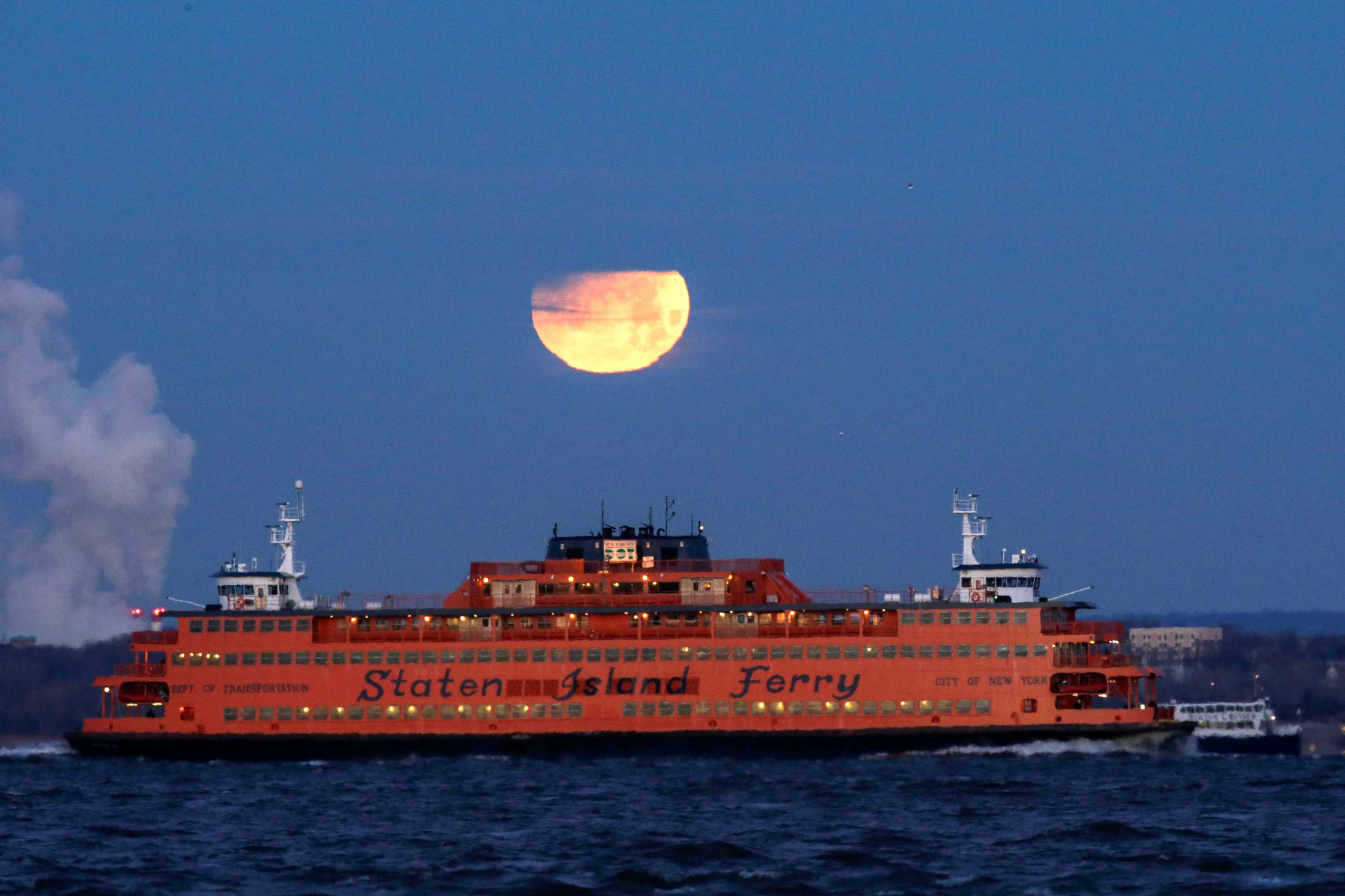 Super blue blood moon takes place around the world for the first time ...