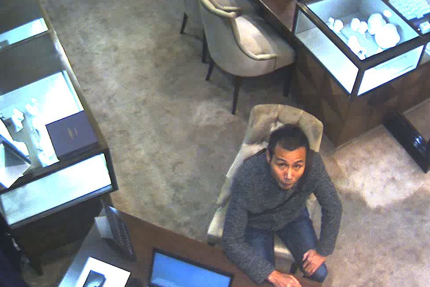 CCTV of alleged diamond switcheroo