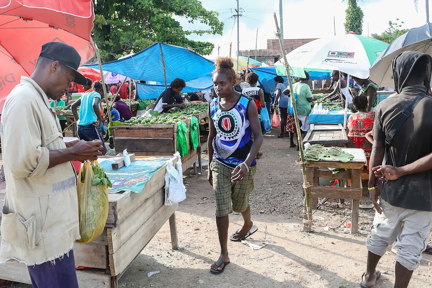 A woman wearing a shirt with the Bougainville flag in the capital Buka ahead of the historic independence vote.