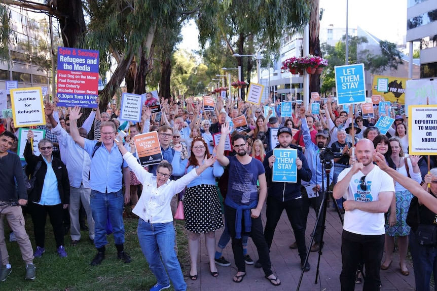 'Let them stay' rally in Canberra