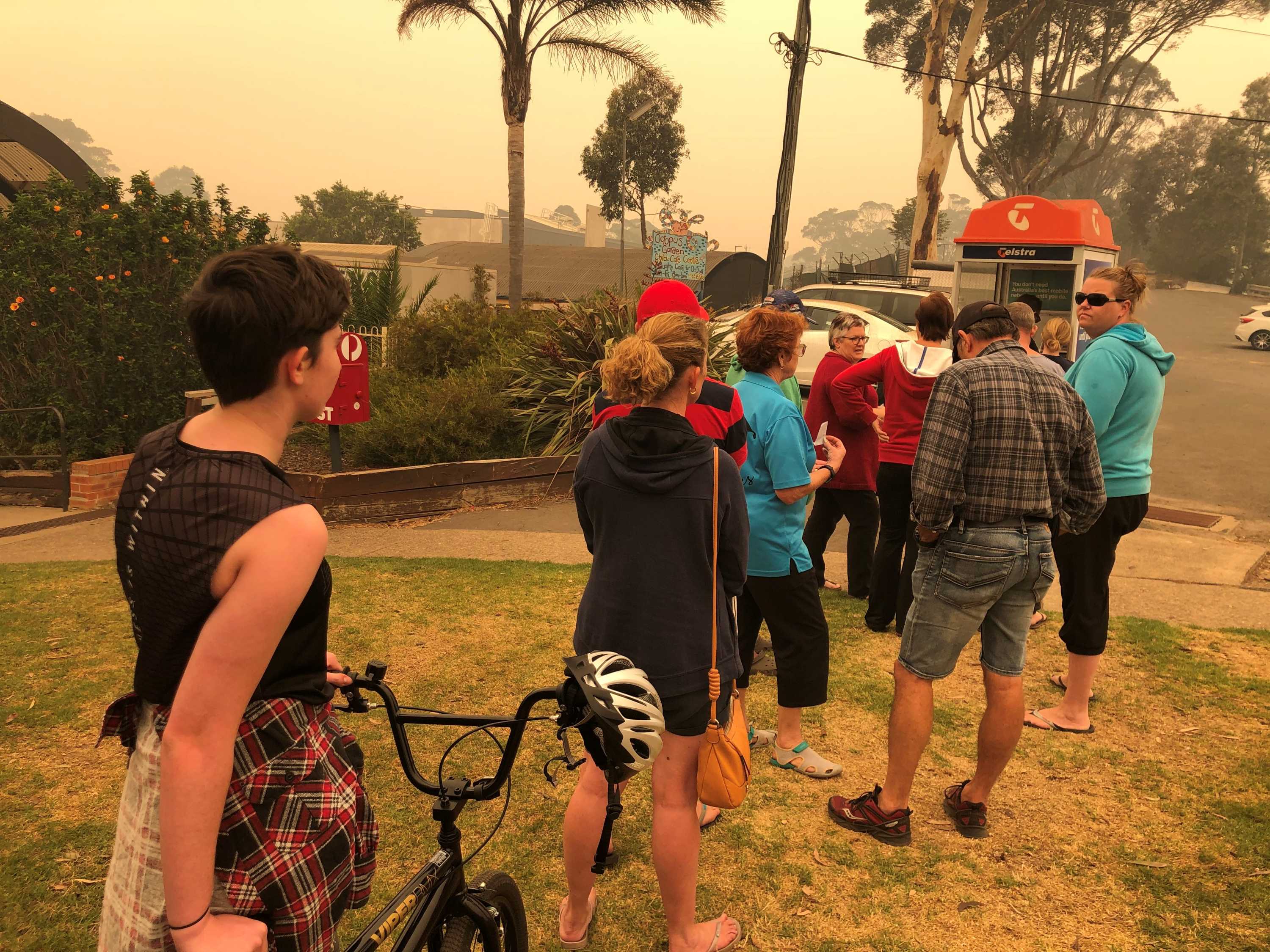 AUDIO: The heritage listing that honours a Narooma payphone's bushfire role - ABC News & Headlines – Australian Broadcasting Corporation