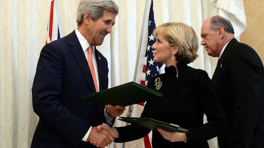 At a joint press conference with Mr Kerry, Ms Bishop said the issue of foreign fighters needed to be addressed globally.