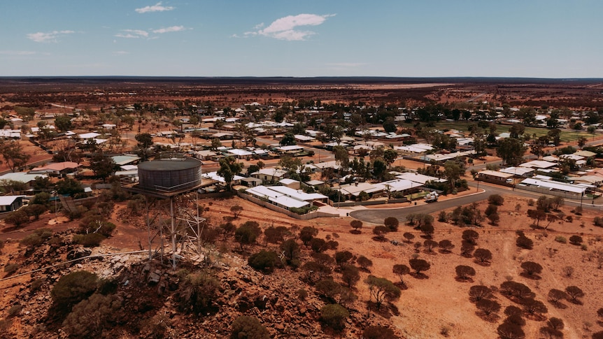 A drone photograph overlooking an outback town called Laverton in Western Australia's Goldfields.  