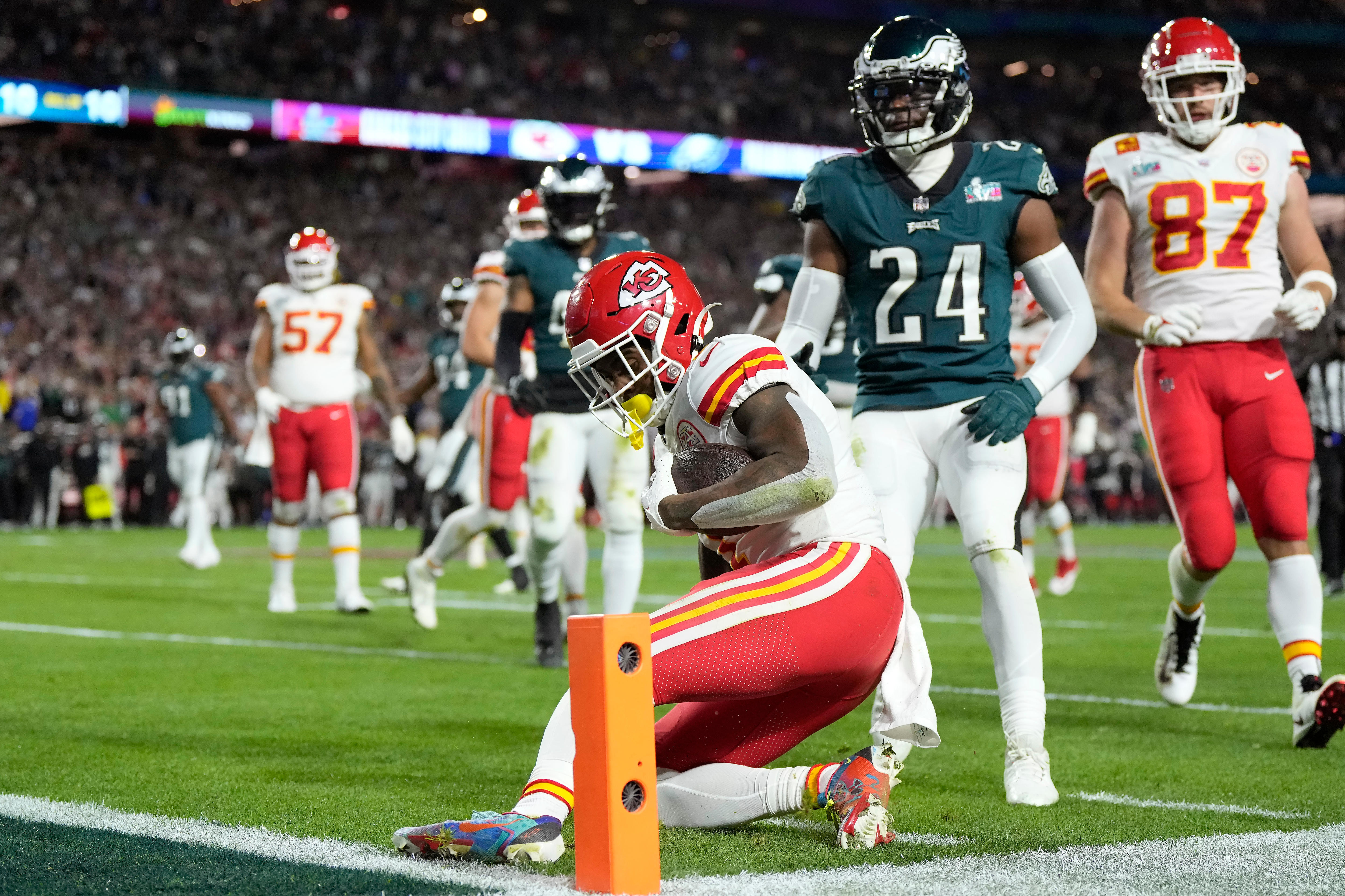 Kansas City Chiefs wins Super Bowl LVII, beating Philadelphia Eagles 38