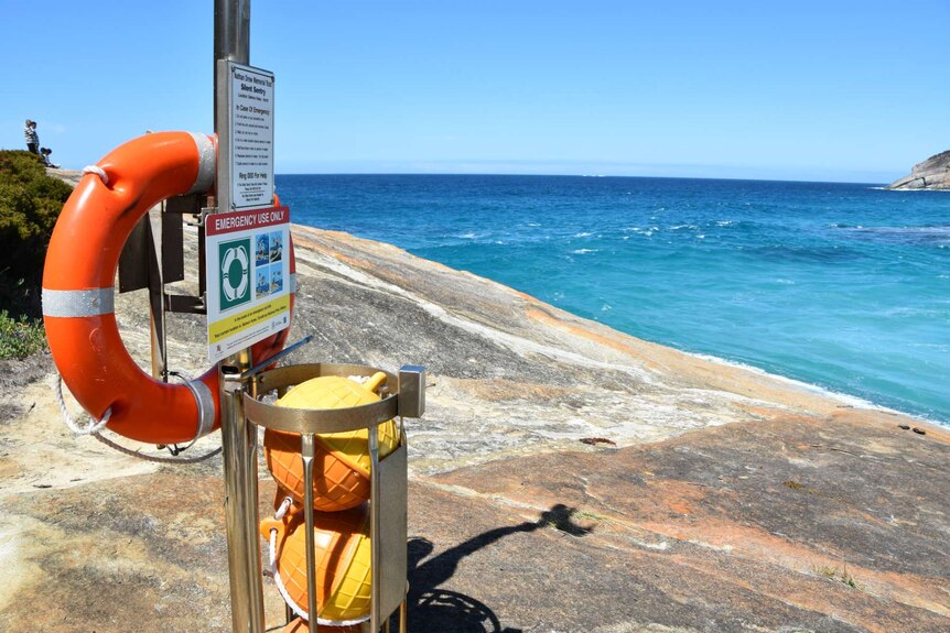 Mandatory life jacket plea for rock fishers on drowning anniversary - ABC  News