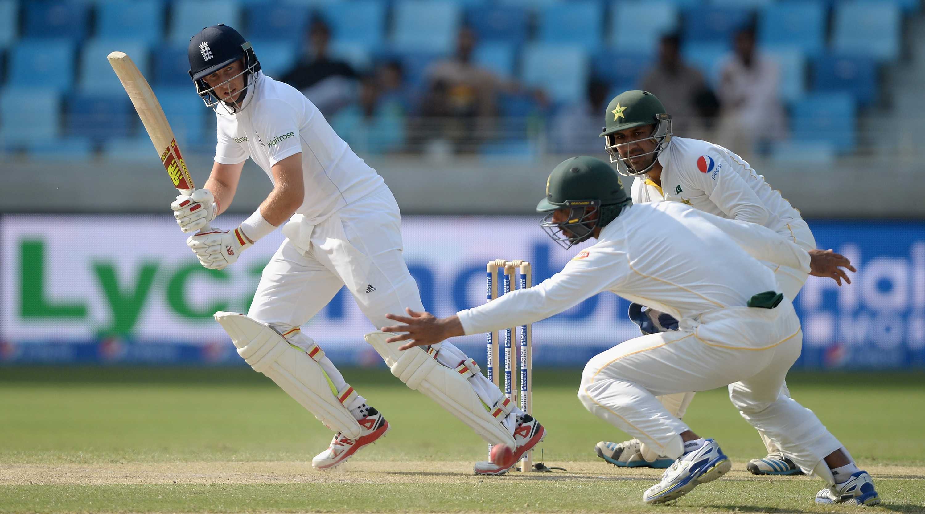 England Stumbles Against Pakistan In Second Test As Joe Root Reaches ...