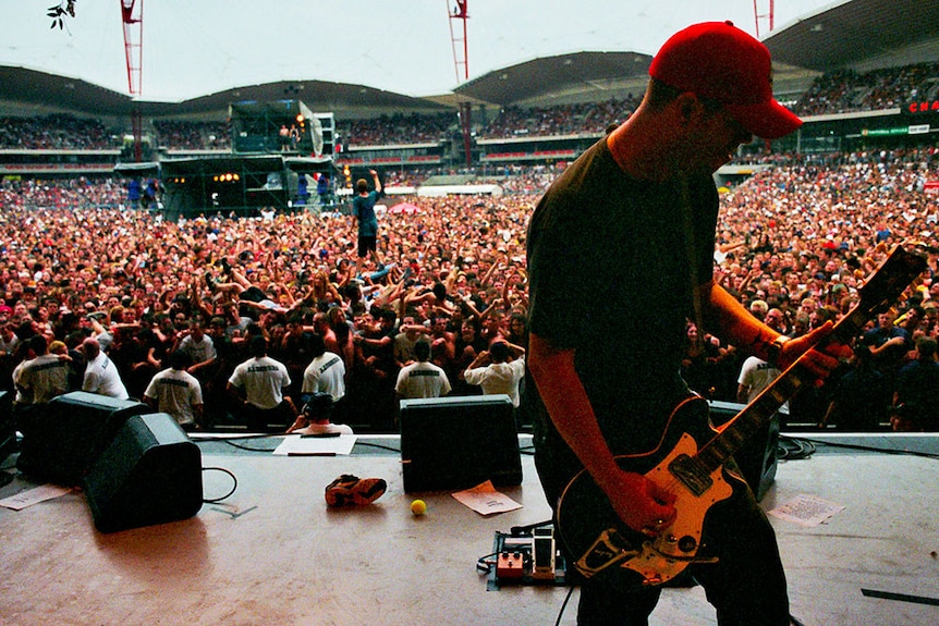 Grinspoon's massive crowd at the 2000 Big Day Out
