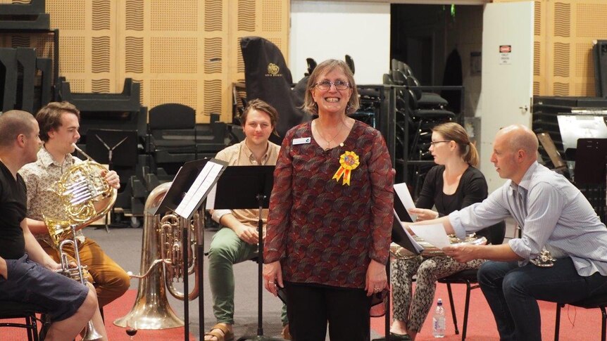 The ASO perform on Alison's last night as President, a role she will "miss terribly"