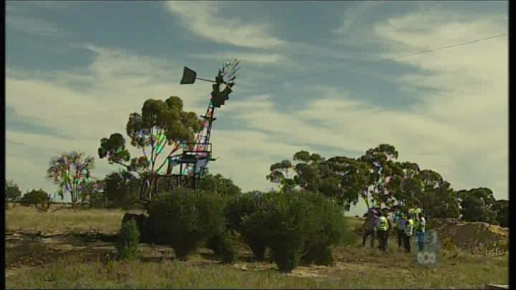 Two die in windmill tragedy - ABC News