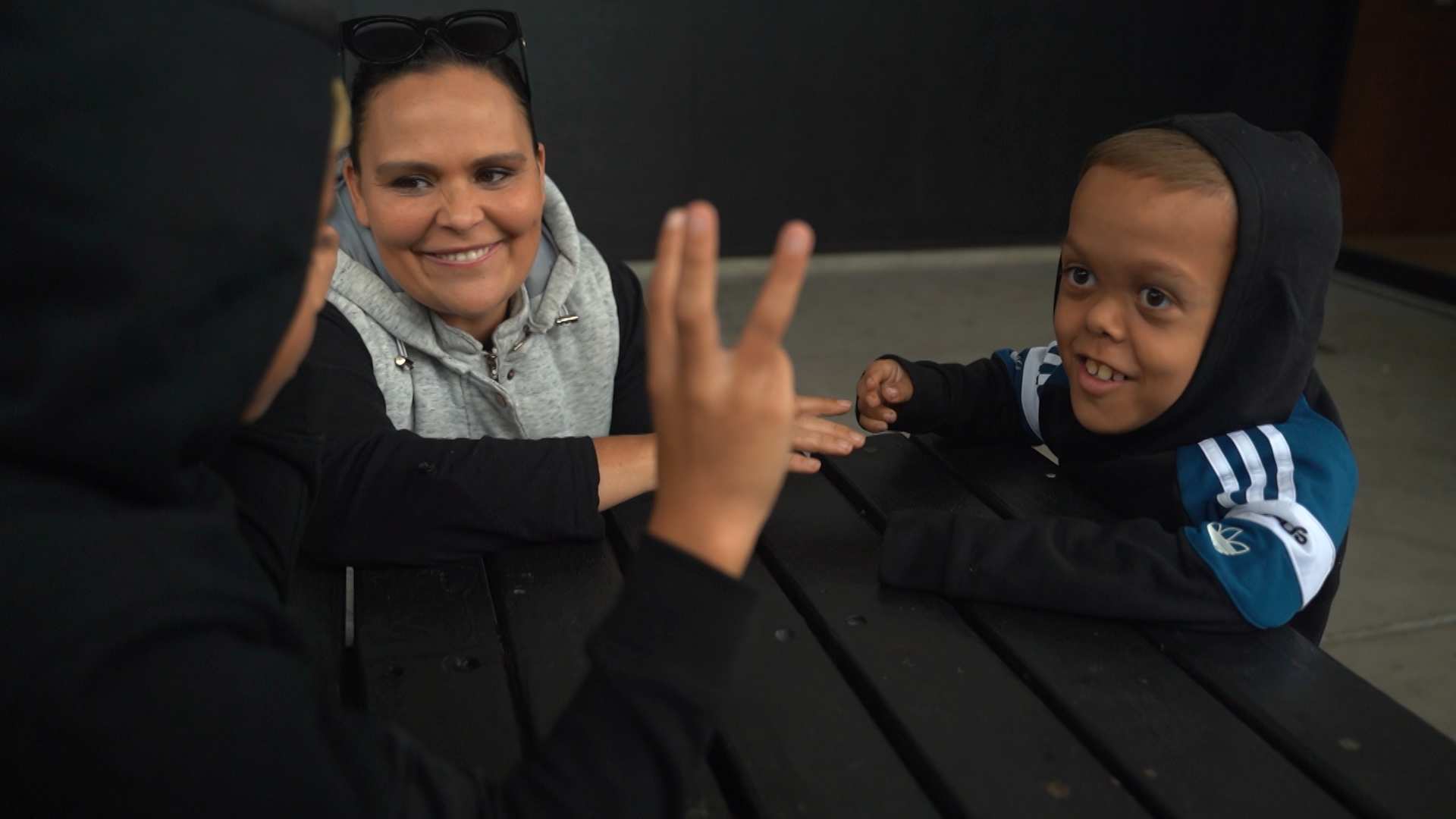 Meet midgets near me