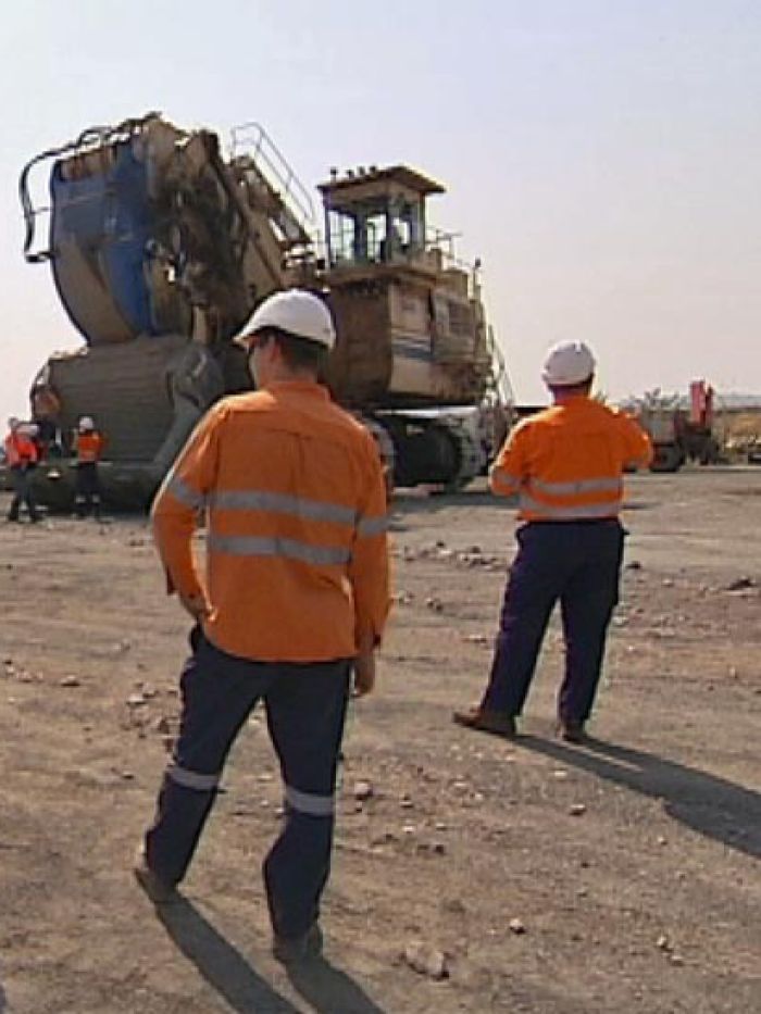 No new 100 per cent FIFO mines to be allowed in Queensland - ABC listen
