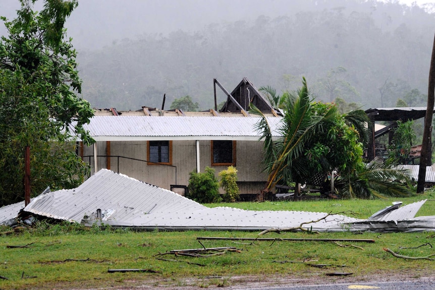 Cooktown house loses roof in Cyclone Ita