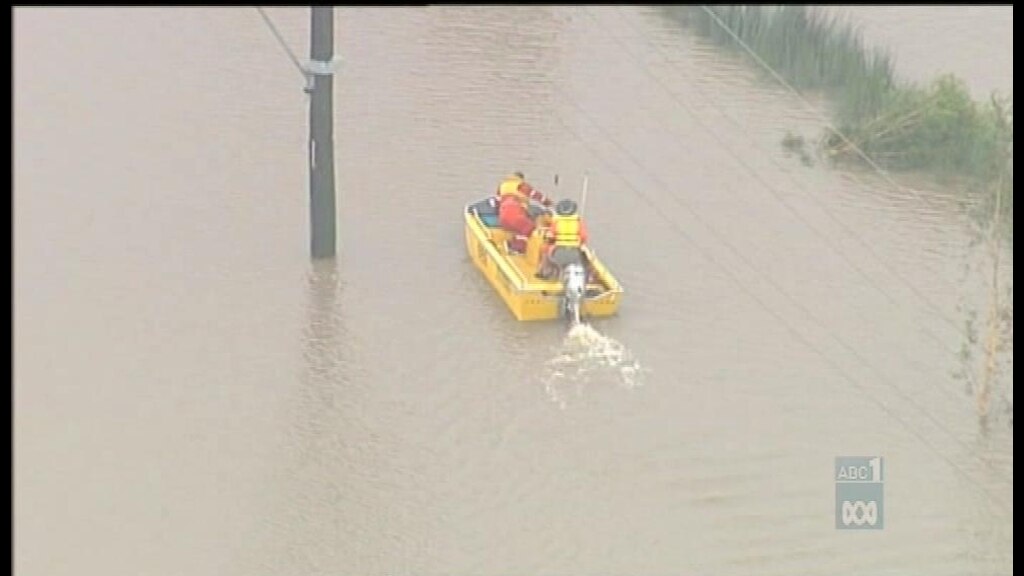 Ingham residents on water rations - ABC News