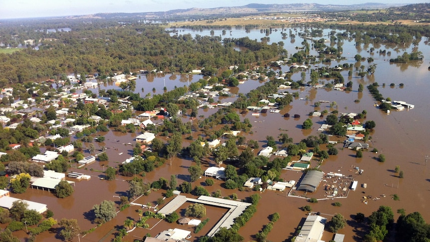 North Wagga under water