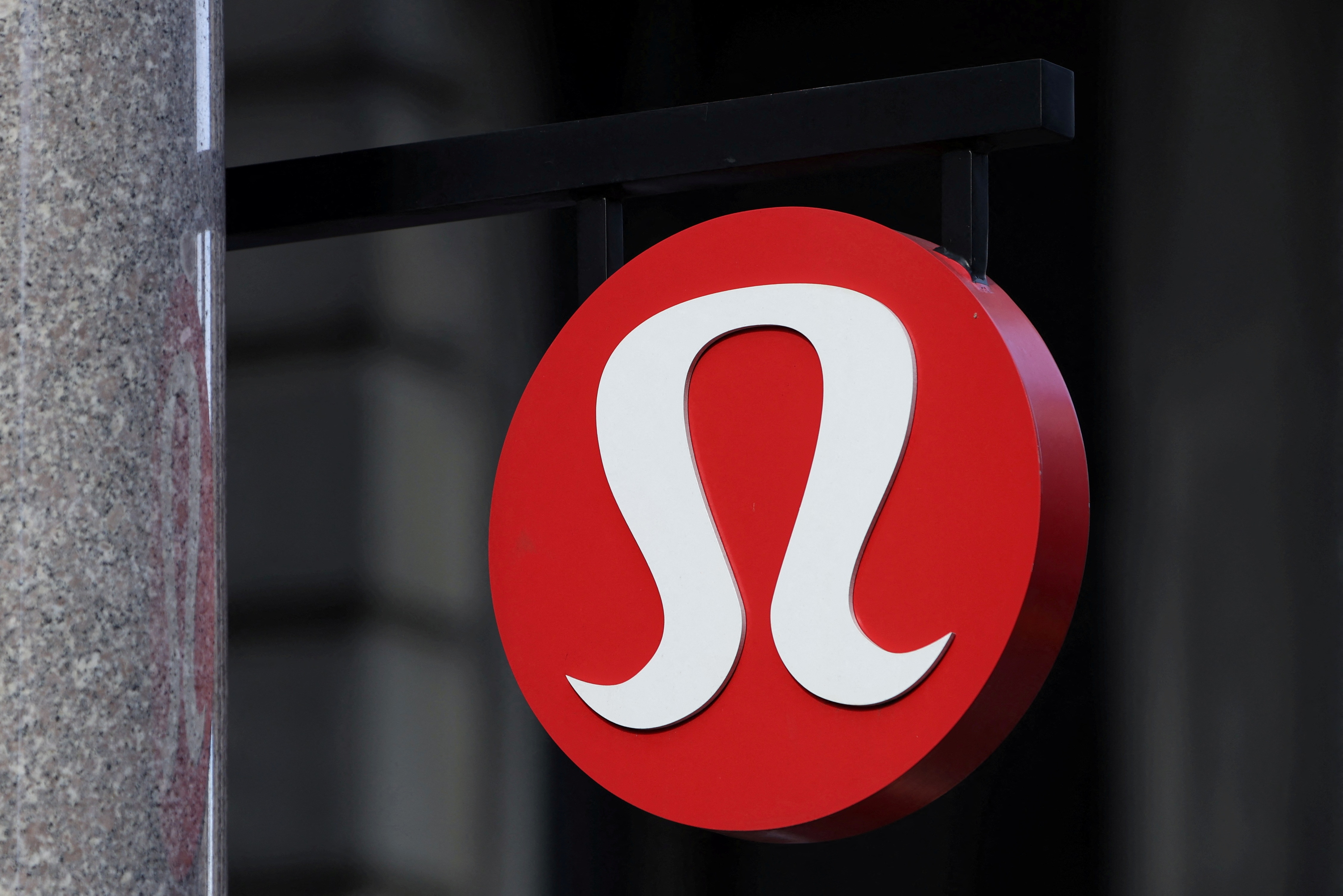 Lululemon fined $700,000 over hundreds of thousands of spam emails