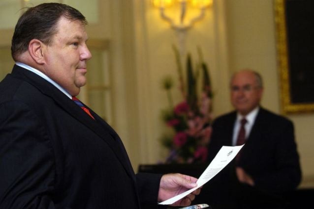 Bob Baldwin is sworn in as the new Parliamentary Secretary for Industry at Government House in Canberra, on January 27, 2006.