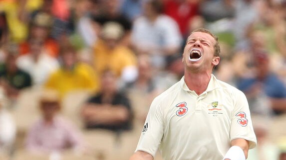 Siddle takes the wicket of Sammy