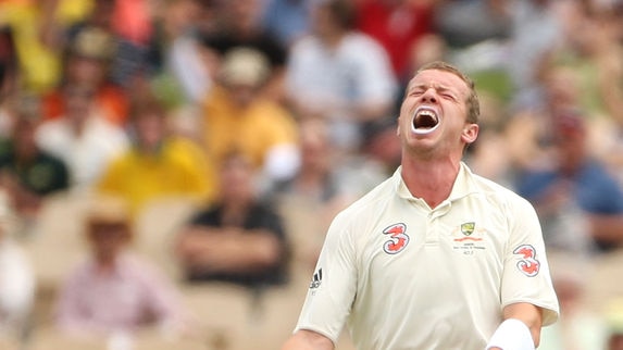 Siddle takes the wicket of Sammy