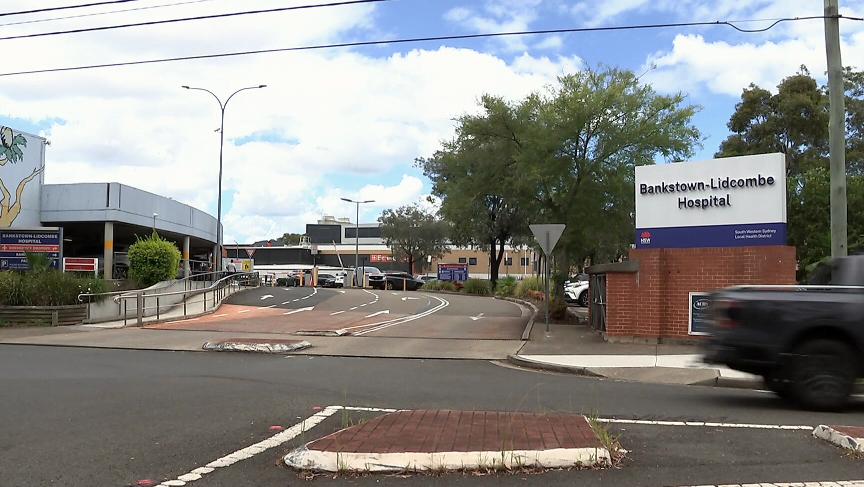 the outside street view of bankstown-lidcombe hospital in sydney
