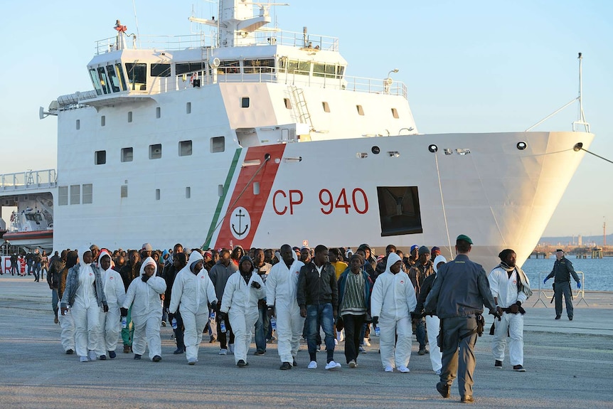 Migrants arrive in Italy