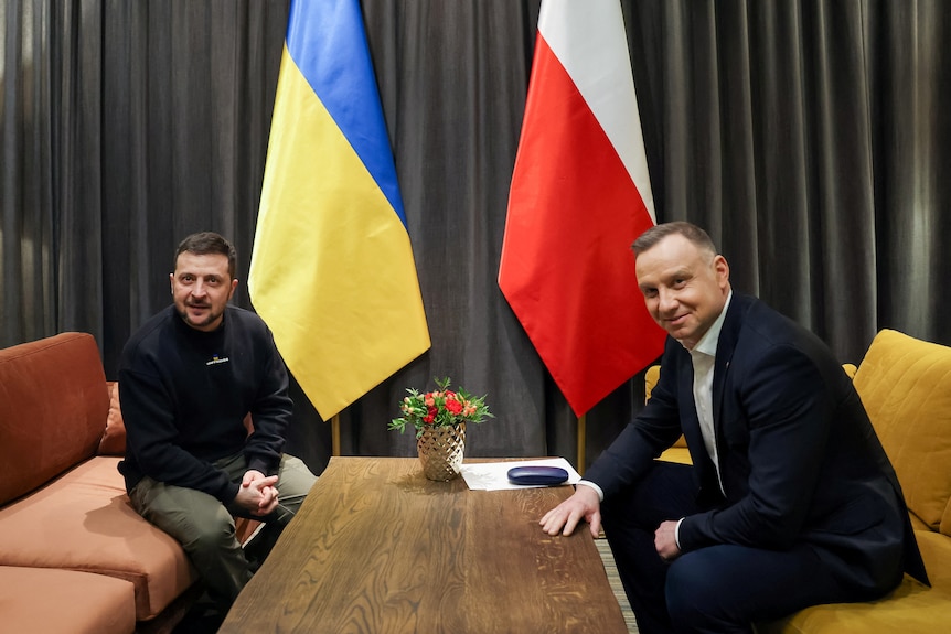 Ukrainian President Volodymyr Zelenskiy and Polish President Andrzej Duda meet.