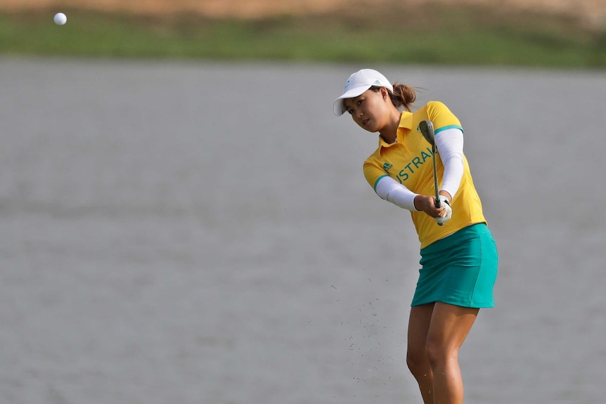 Minjee Lee chips during the last round of the golf at Rio 2016