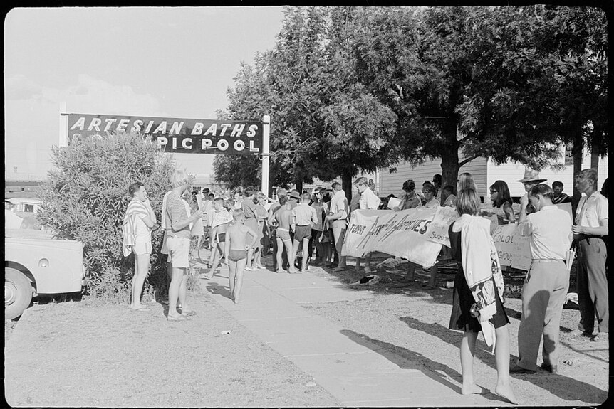 People stand outside the Moree Artesian Baths in 1965