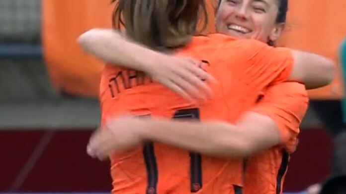Dutch players embrace