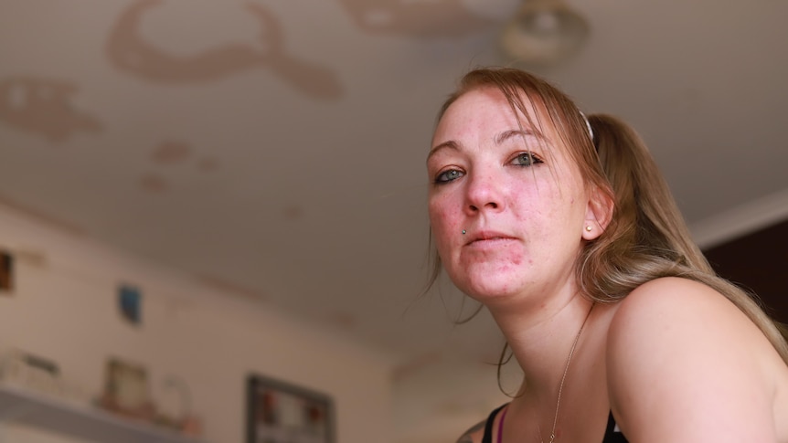 Accepting her home is 'not fit for habitation', ACT Housing is evicting Alex and her four children