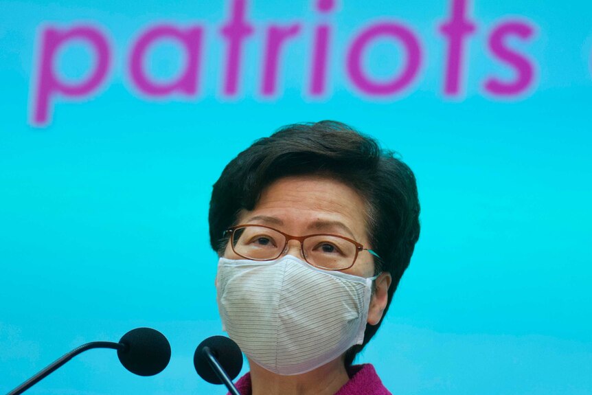 香港行政长官林郑月娥表示，她“很高兴”中国当局行使了宪法赋予的权力。