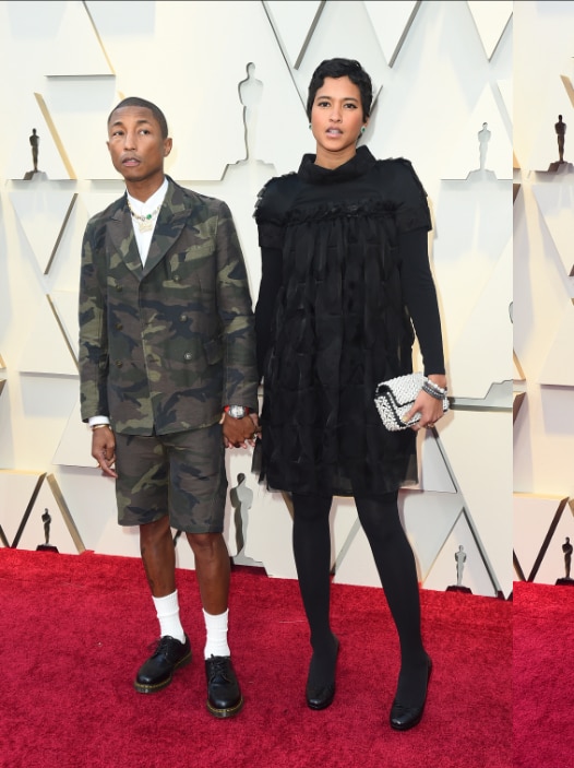 Pharrell Williams, Helen Lasichanh, Alex Rodriguez and Jennifer Lopez pose at the Oscars.