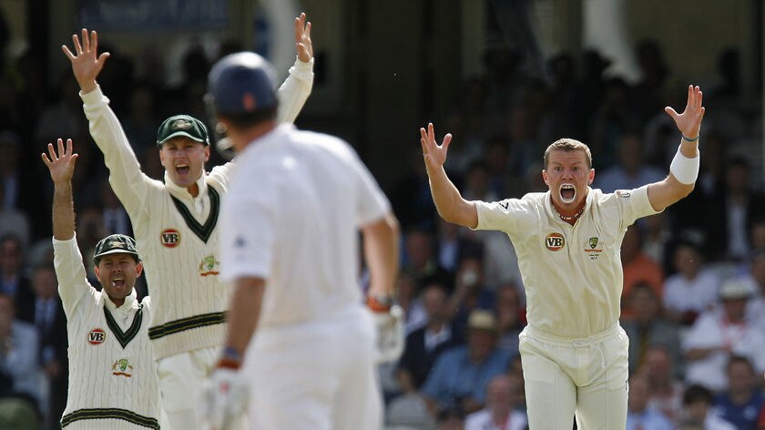 Peter Siddle pleads for a wicket in the morning session.