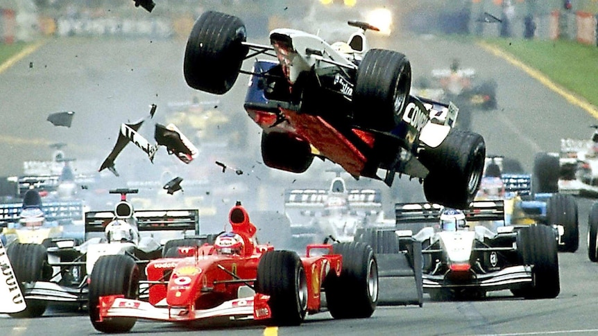 Crash at 2002 Australian F1 Grand Prix
