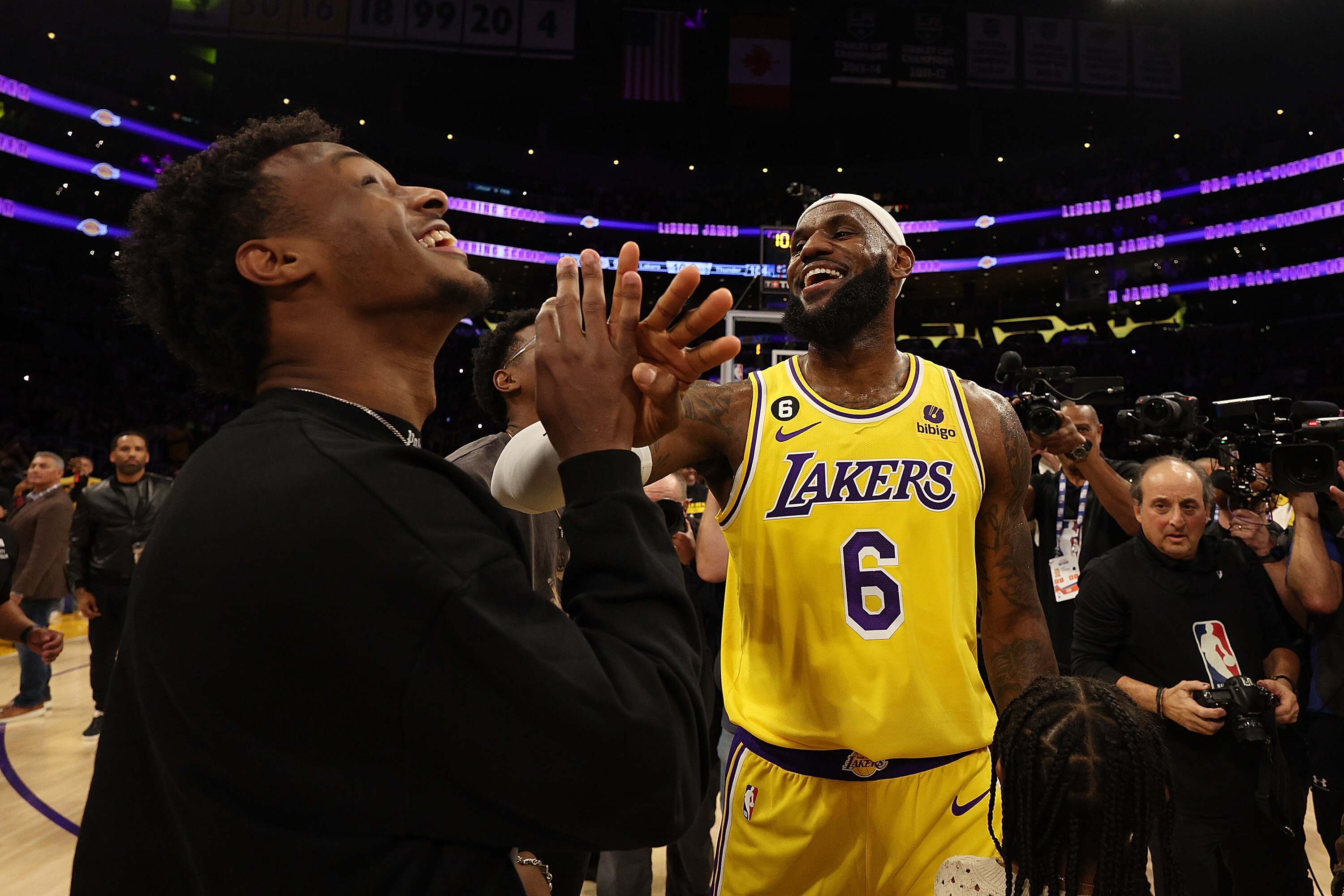 LeBron And Bronny James Become NBA's First Father-son Teammates In LA ...