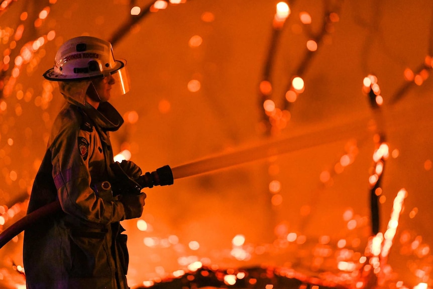 Firefighter at Yanchep blaze