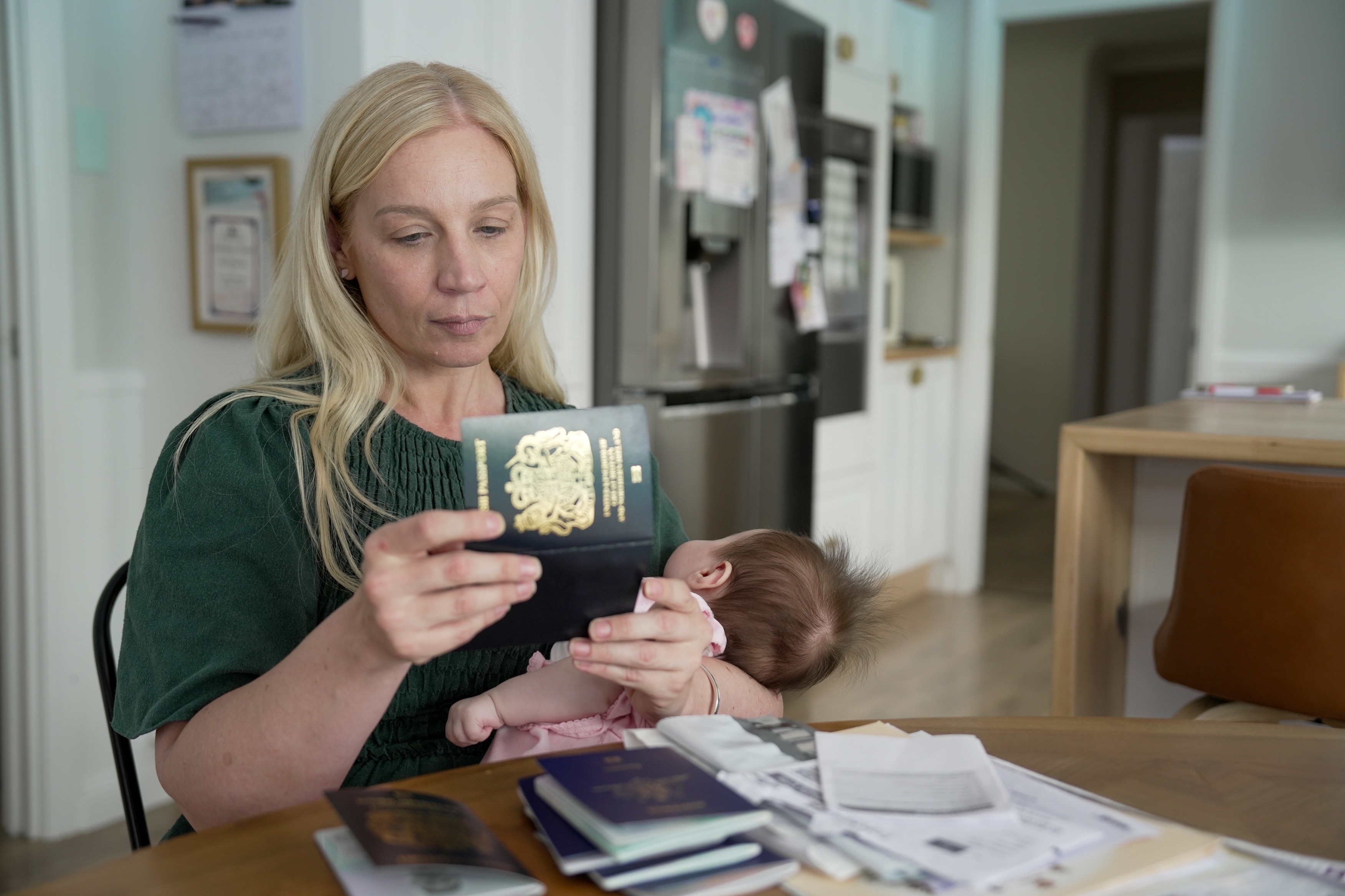 Australian dual citizens scramble as UK border crackdown set to begin