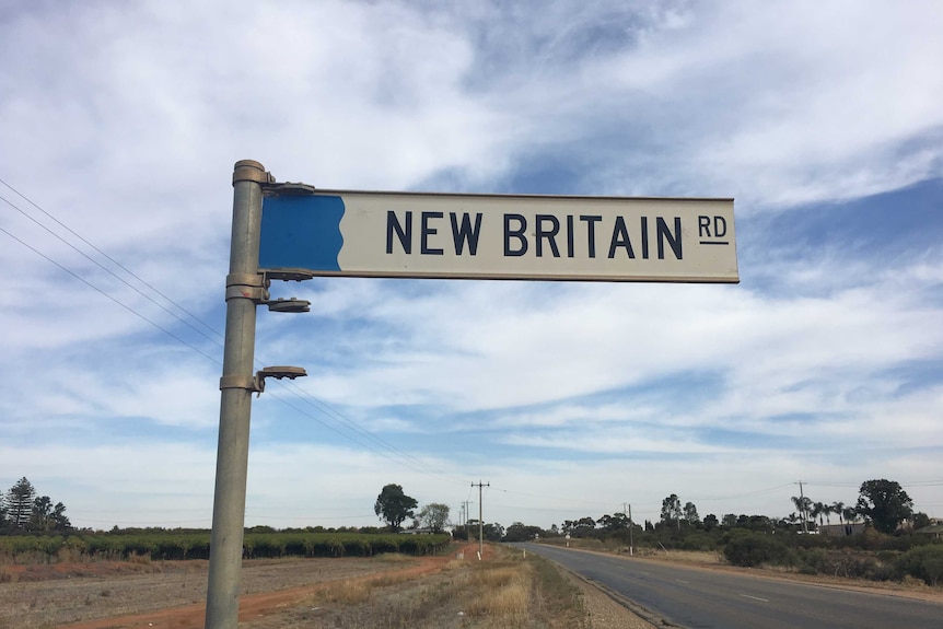 The sign for New Britain Road outside of Robinvale.