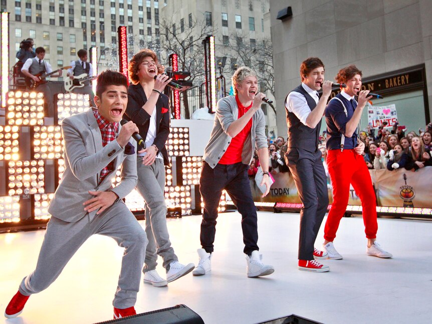 One Direction wows the Today show crowd in New York City.