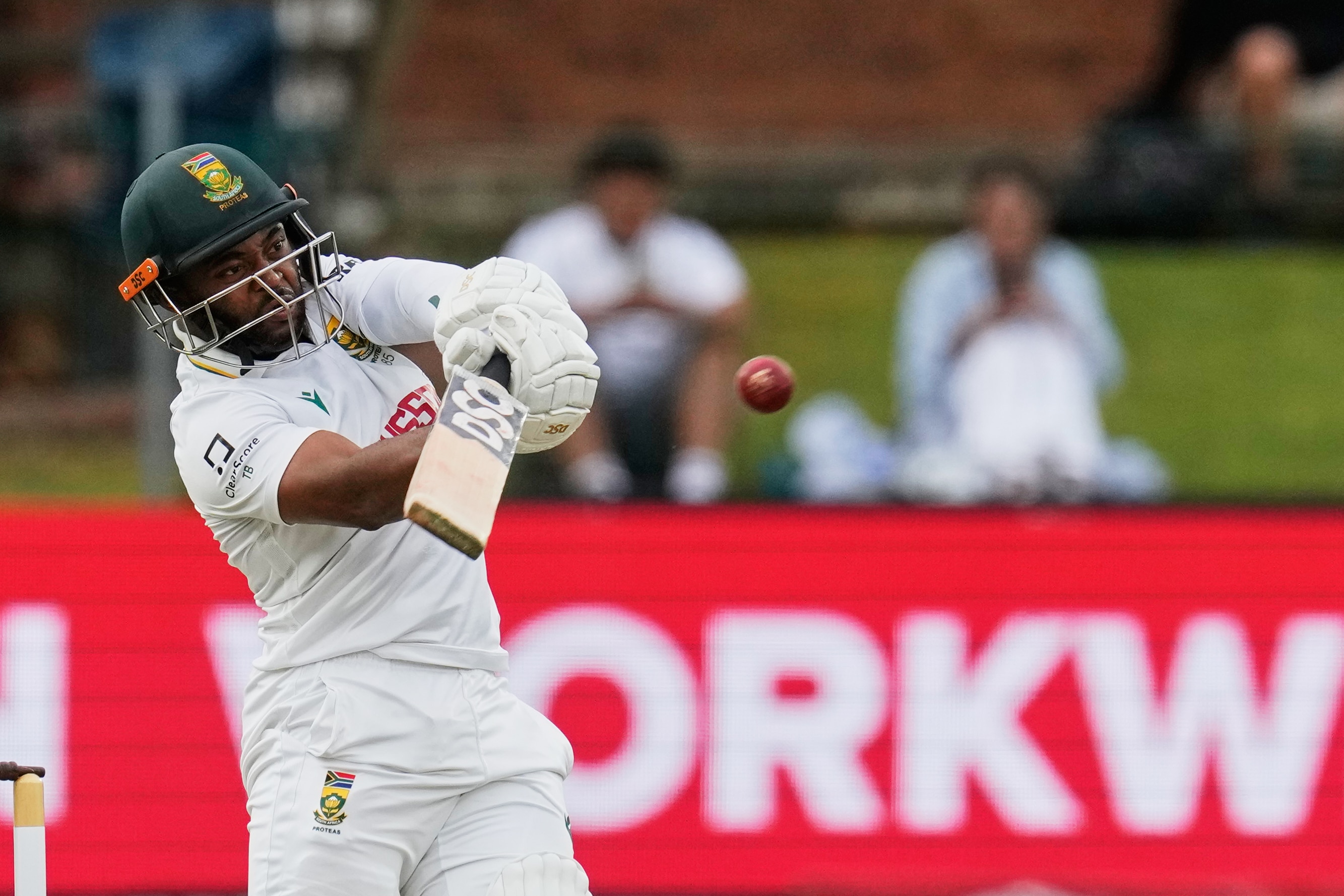 Bavuma's batting masterclass takes control from Australia