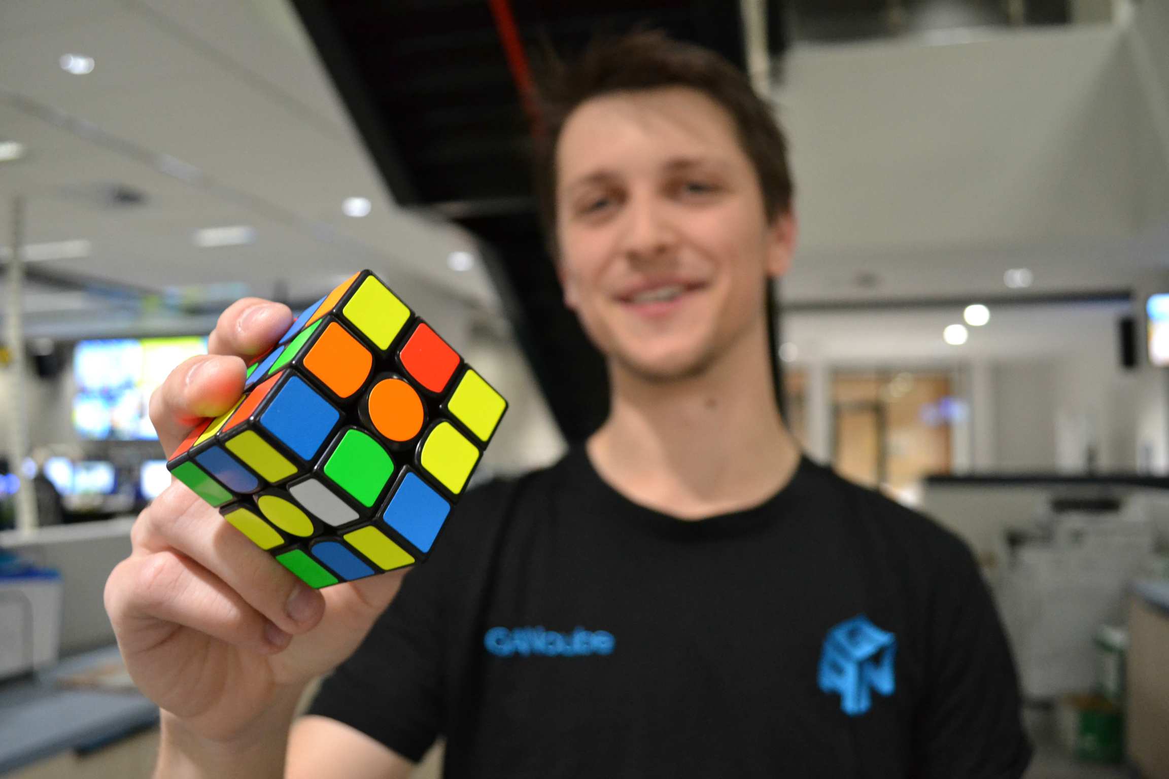 Реклама кубика рубика. Комбинации кубика рубика 3х3 ребра. Узоры на кубике рубика 5х5. Сборка кубика рубика 3х3 метод кима. Кубик рубика скулбой комбинации.